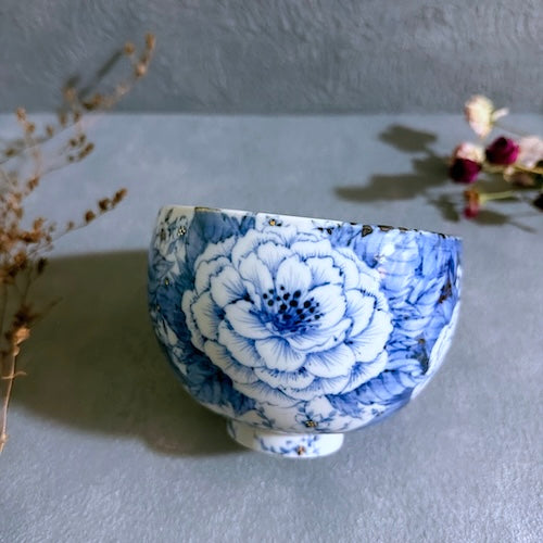 九谷焼　抹茶碗　染付　金彩　牡丹　陶磁器 【予約商品】