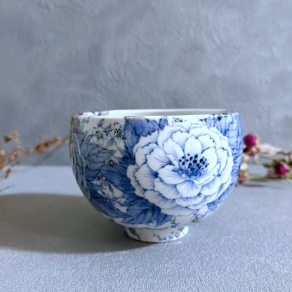 九谷焼　抹茶碗　染付　金彩　牡丹　陶磁器 【予約商品】